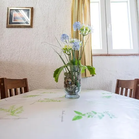 Lanadoti Apartment *