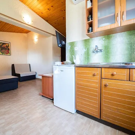 Lanadoti Apartment Seline