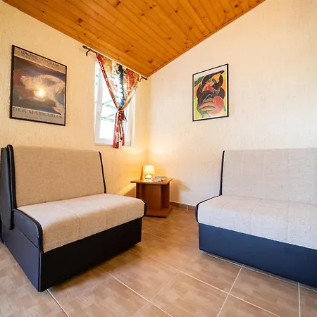 Lanadoti Apartment Seline